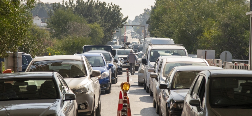 Dışişleri Bakanlığı, hafta sonu Güney Kıbrıs’ta yapılacak eylemler nedeniyle bazı kapılardan geçişlerin duracağını duyurdu