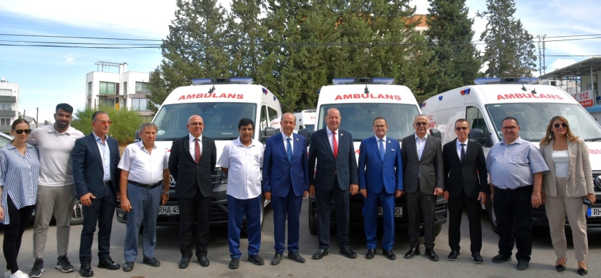 İş insanlarından Dr. Burhan Nalbantoğlu Devlet Hastanesi’ne 3 ambulans