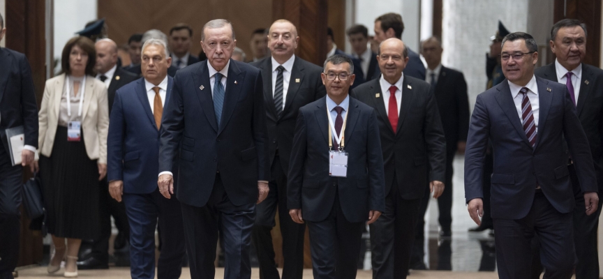 Erdoğan, Cumhurbaşkanı Tatar’ı Suşa’dan sonra Bişkek’te görmekten mutluluk duyduğunu söyledi