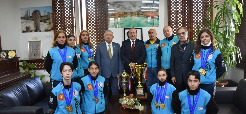 Ataoğlu, KKTC Taekwondo Milli Takımı’nı kabul etti