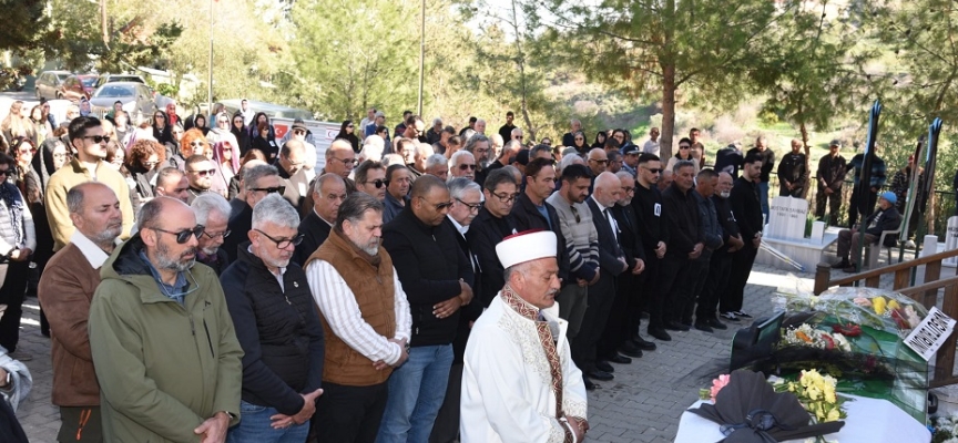 Perihan Aziz Bağlıköy’de toprağa verildi