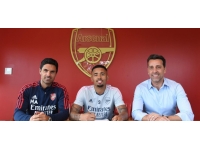 Arsenal Gabriel Jesus'u transfer etti