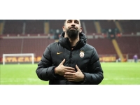 Arda Turan futbolu bıraktı