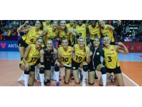 Son şampiyon VakıfBank galibiyetle başladı