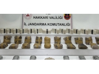 Hakkari'de dere yatağına gizlenmiş 56 kilogram uyuşturucu ele geçirildi