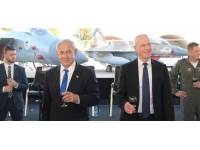 Görevden alma kararının ertelenmesinin ardından Netanyahu ve Gallant, ilk kez birlikte görüntülendi
