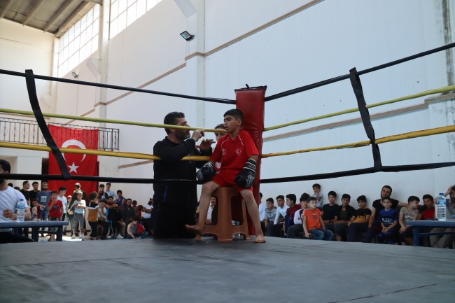Azez ilk boks turnuvasına ev sahipliği yaptı