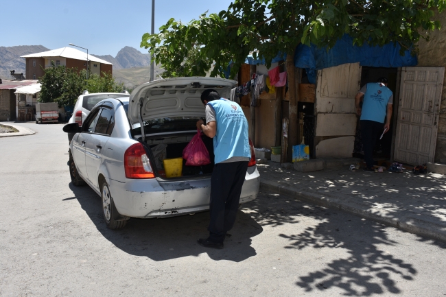 Hakkari'de 3 bin aileye kurban eti dağıtıldı