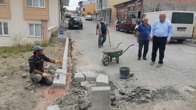 Bayburt’ta kaldırımlar yenileniyor