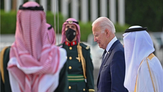 Biden Suudi Arabistan'da