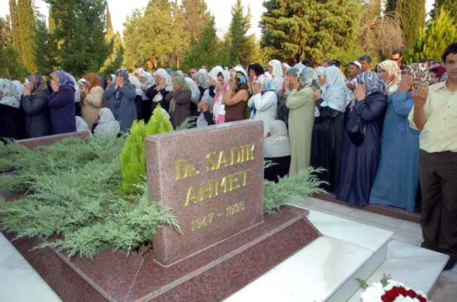 Batı Trakya Türklerinin lideri: Dr. Sadık Ahmet