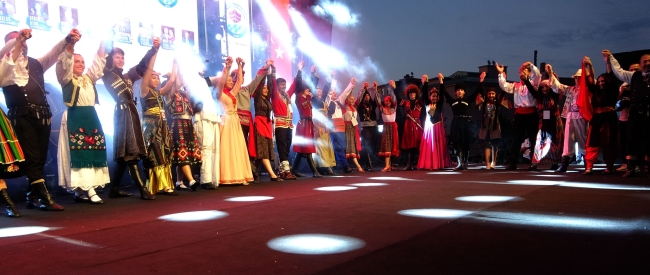 Trabzon'da Uluslararası Horon Festivali düzenlendi