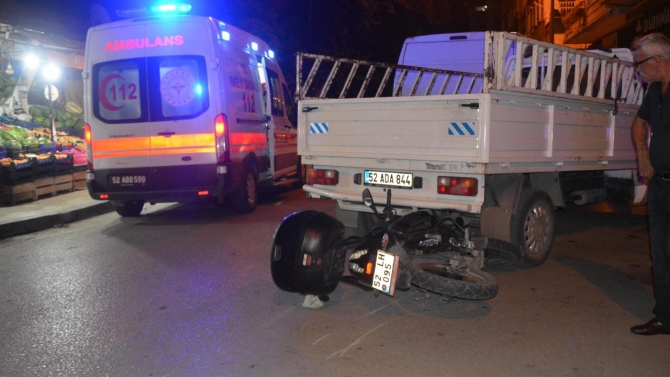 Ordu’da hafif ticari araç ile motosiklet çarpıştı: 2 yaralı