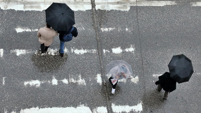 Hava nasıl olacak? Kuvvetli sağanağa dikkat... İstanbul, Ankara, İzmir hava durumu...