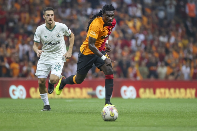 Galatasaray'a evinde soğuk duş