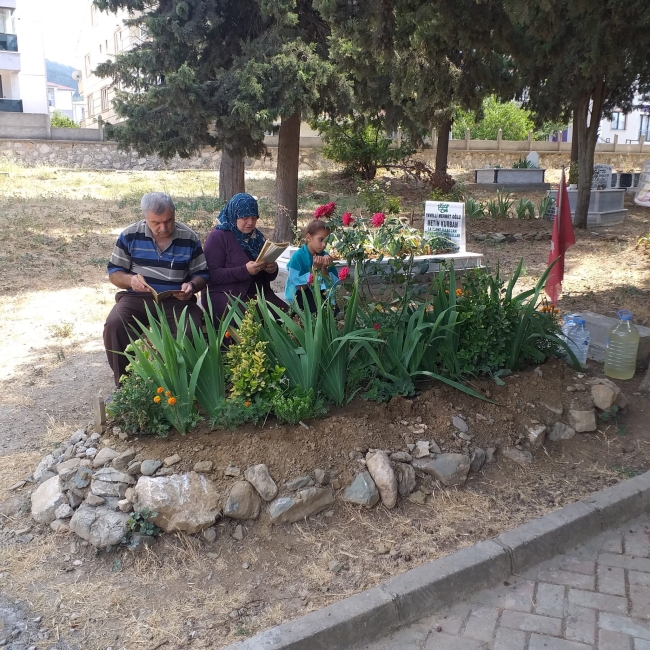 Lösemiyi ilik nakliyle yendi, donörünün mezarını ziyaret etti