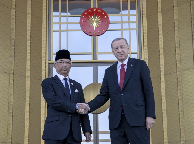 Cumhurbaşkanı Erdoğan, Malezya Kralı Sultan Abdullah Şah'ı resmi törenle karşıladı