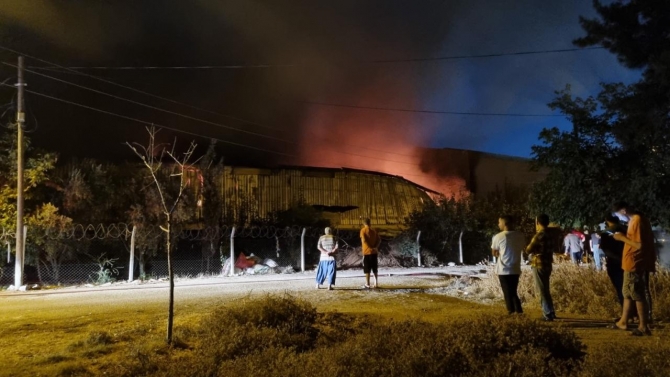 Yedek parça deposunda yangın