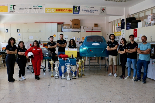 Eskişehir Teknik Üniversitesi öğrencileri 15 yılda 15 hidrojenli araç üretti