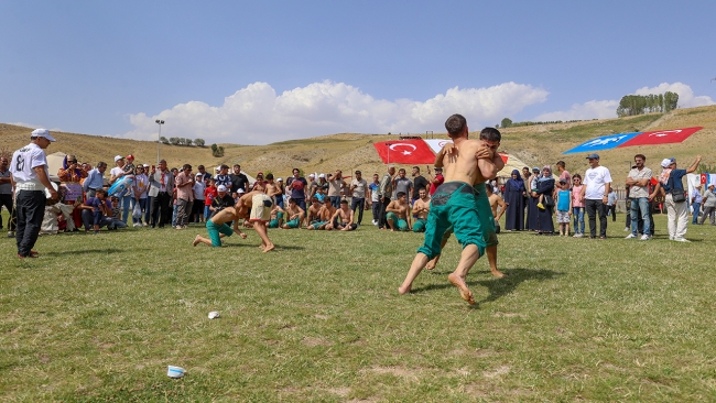 Ahlat Millet Bahçesi'nde "Malazgirt ruhu"