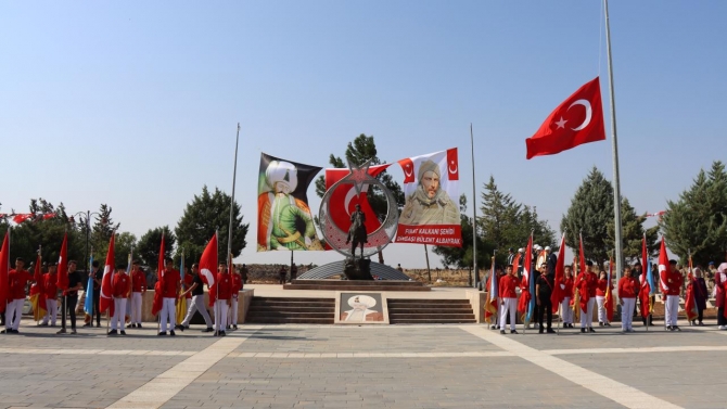 Kilis'te Mercidabık Zaferi ve Fırat Kalkanı Harekatı için tören düzenlendi