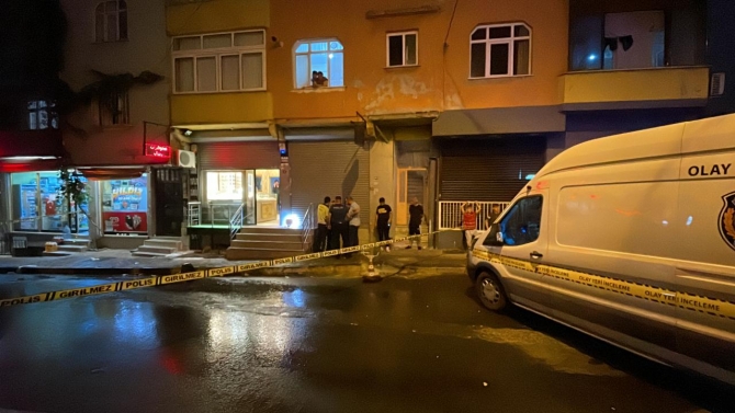 Gaziosmanpaşa'da kuyumcu soygunu: 2 yaralı