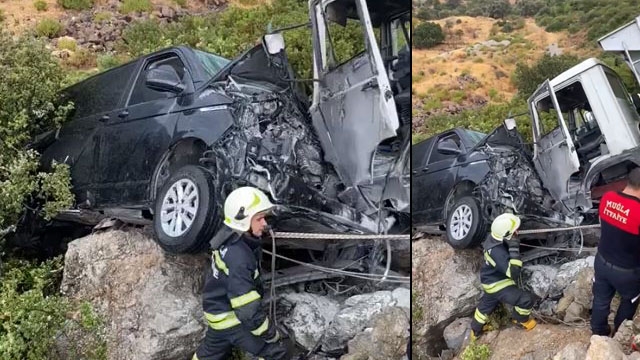 Sanatçı İbrahim Tatlıses trafik kazası geçirdi