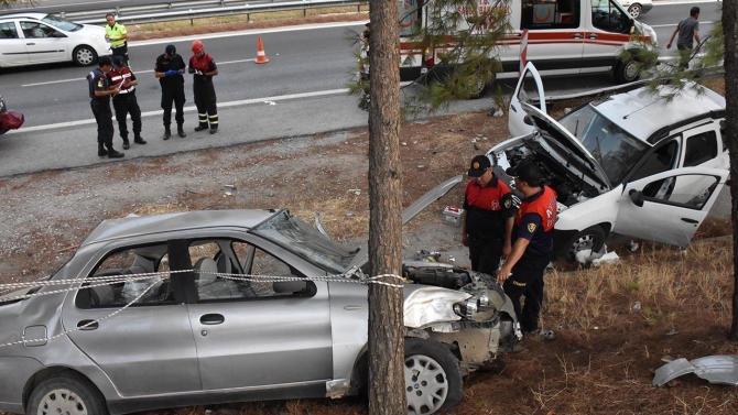 Aydın'da trafik kazası: 2 ölü, 4 yaralı