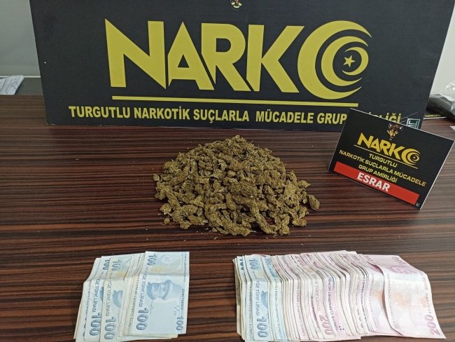 Manisa'da uyuşturucu operasyonunda 4 gözaltı