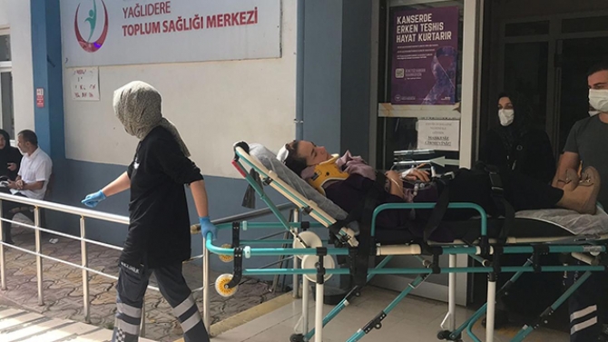 Giresun'da kaldırımda yürüyen kadının kafasına mermer düştü