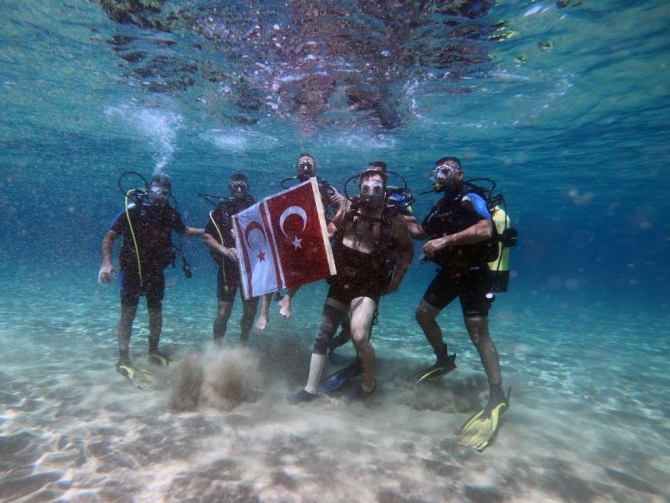 “Hepimiz biriz, birlikteyiz, yaşamın engelsiz olması lazım. Engelleri aşmak için buradayız”