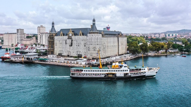 Asırlık Haydarpaşa Garı'nda restorasyon sürüyor