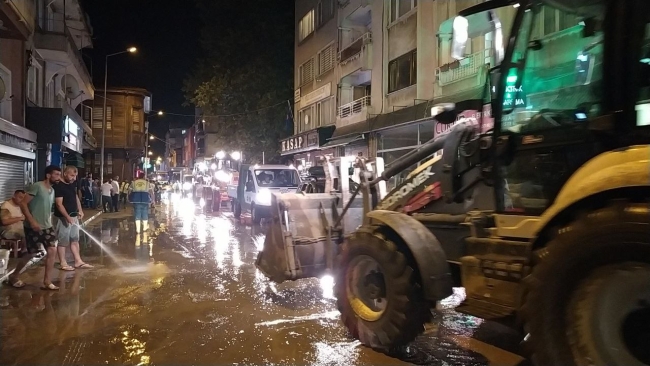 Mudanya’da temizlik çalışmaları devam ediyor