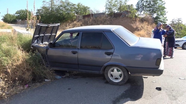 Kırıkkale'de ambulans ile otomobil çarpıştı: 4 yaralı