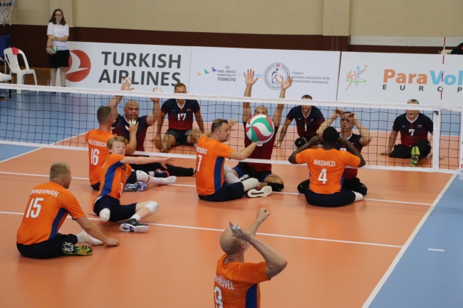 Oturarak Voleybol Gümüş Ligi başladı