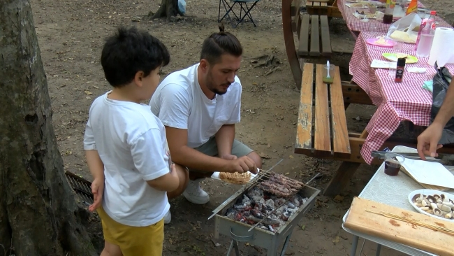 Ormanlara giriş yasağı kalktı, ilk iş mangal yaptılar