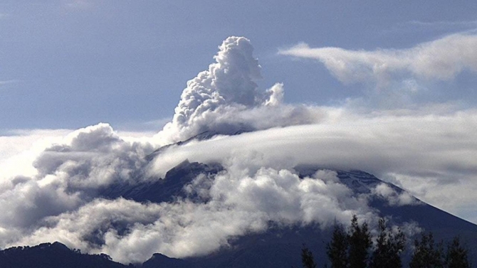 Meksika’daki Popocatepetl Yanardağı'nda son 8 günde üçüncü patlama