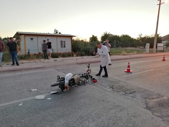 Konya'da traktör ile elektrikli bisiklet çarpıştı: 1 ölü