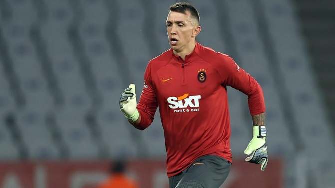 Fernando Muslera Galatasaray'ın transferlerinden memnun