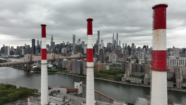 New York'un en büyük fosil yakıt santrali yenilenebilir enerji tesisine dönüştürülecek