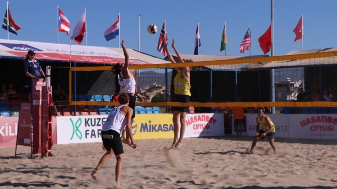 19 Yaş Altı Dünya Plaj Voleybolu Şampiyonası İzmir'de başladı