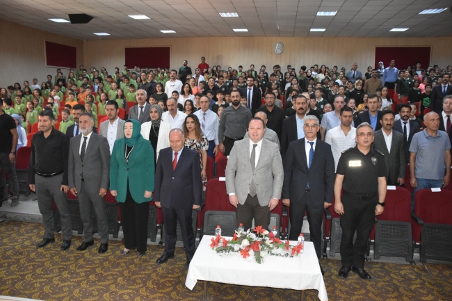 Bitlis'te İlköğretim Haftası kutlandı