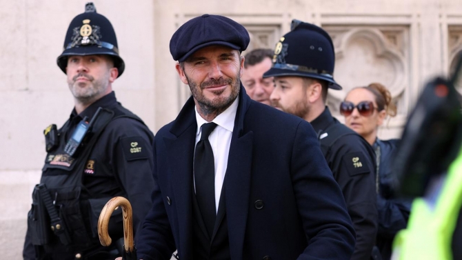 David Beckham Kraliçe'nin naaşını ziyaret etti