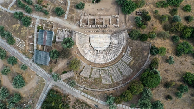 Metropolis Antik Kenti gün yüzüne çıkıyor