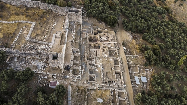 Metropolis Antik Kenti gün yüzüne çıkıyor