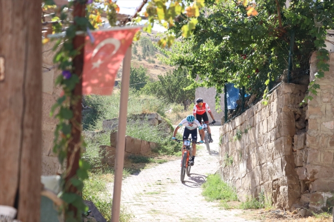 Uluslararası Erciyes MTB Cup Dağ Bisikleti Yarışları'nın ikinci etabı koşuldu