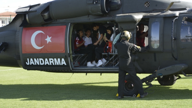 Kırşehirli çocuklar helikopterle şehir turu attı