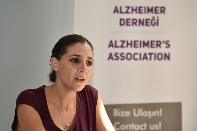 Sağlık Bakanı Altuğra, Alzheimer hastaları ve yakınları ile bir araya geldi