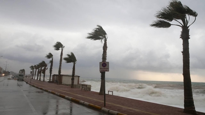 Meteoroloji'den fırtına, sağanak ve soğuk uyarısı