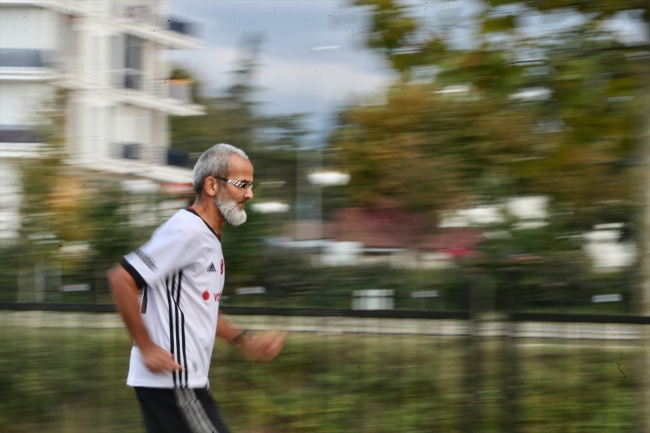 "Koşan Kartal" lakaplı Fikri amca, sağlığını harekete borçlu